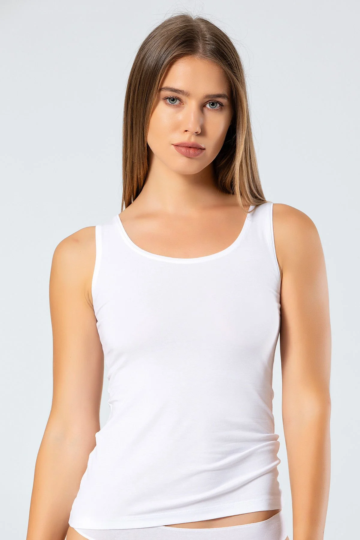 Turen 953 Pamuklu Likrali Kalin Askili Kadin Atlet beyaz